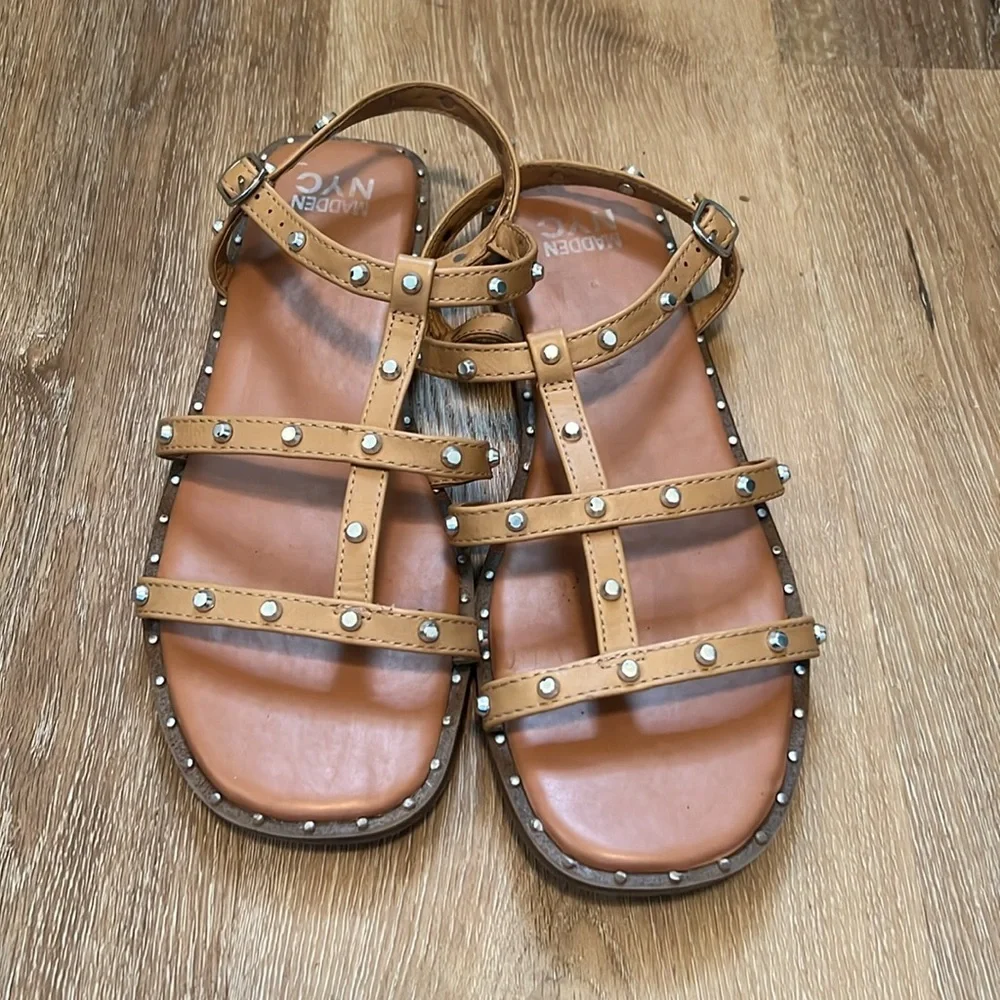 Steve Madden tan sandals Size 6 - Picture 2 of 9